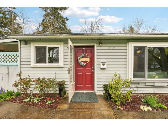 12905 Sw WALKER Rd, Beaverton, OR 97005