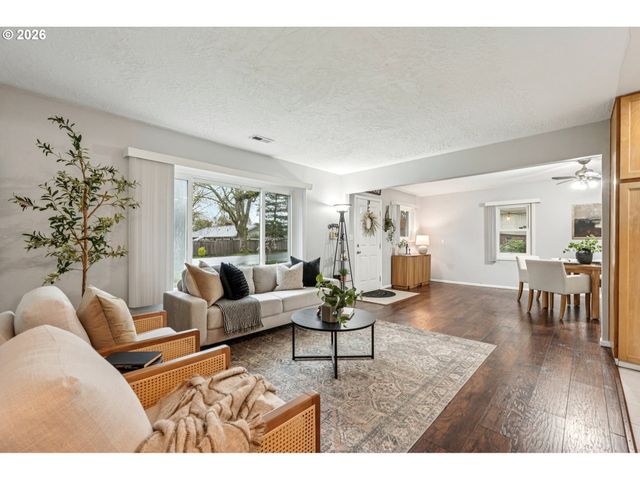 12905 Sw WALKER Rd, Beaverton, OR 97005