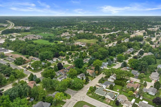 307 N 7th STREET, Waterford, WI 53185
