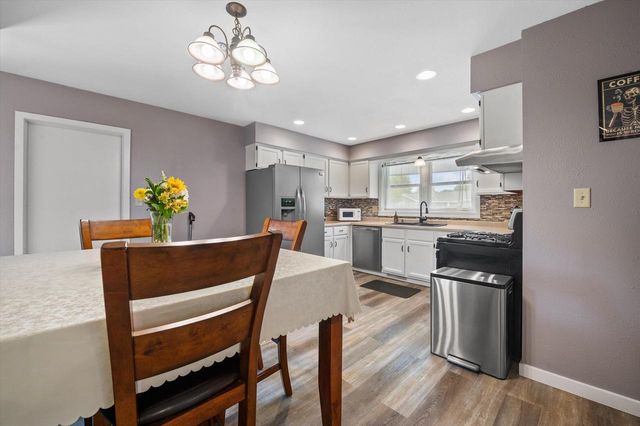 307 N 7th STREET, Waterford, WI 53185