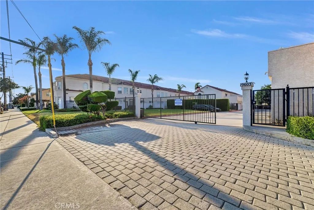 19555 E Cypress Street P, Covina, CA 91724