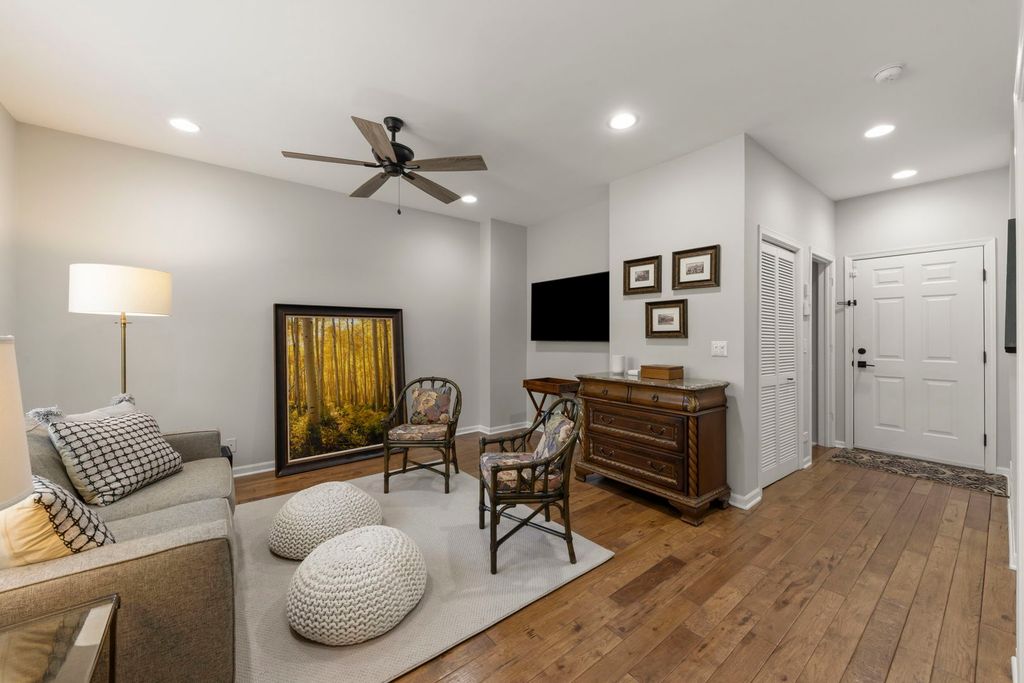 231 N West Street 0, Wheaton, IL 60187 — photo 2