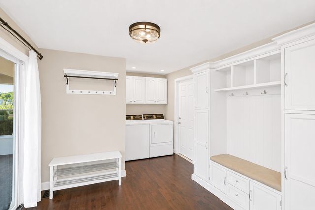 319 S BRAINTREE Drive, Schaumburg, IL 60193