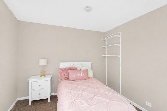 319 S BRAINTREE Drive, Schaumburg, IL 60193