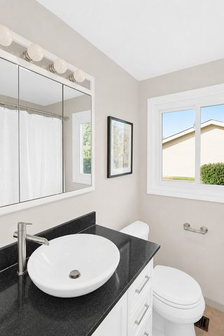 319 S BRAINTREE Drive, Schaumburg, IL 60193