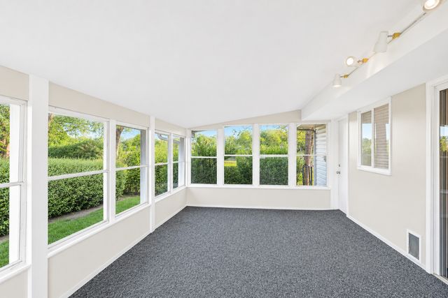 319 S BRAINTREE Drive, Schaumburg, IL 60193