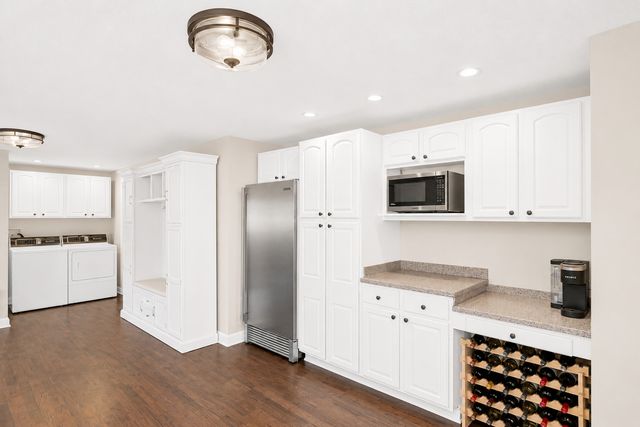 319 S BRAINTREE Drive, Schaumburg, IL 60193