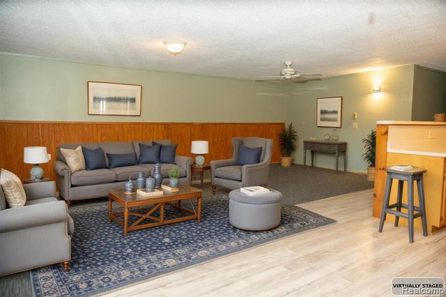 9887 W Higgins Lake Drive, Roscommon, MI 48653