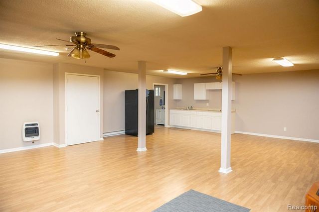 9887 W Higgins Lake Drive, Roscommon, MI 48653