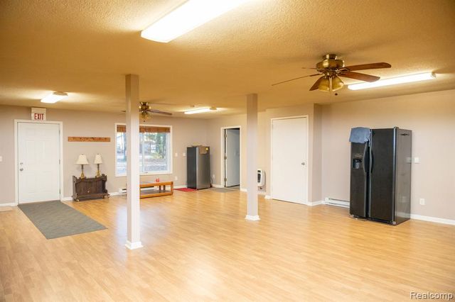 9887 W Higgins Lake Drive, Roscommon, MI 48653