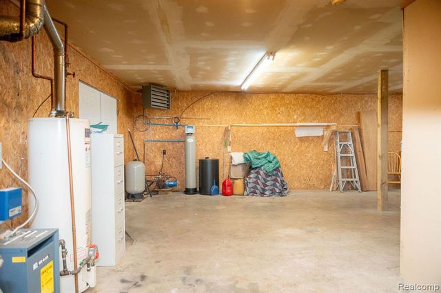 9887 W Higgins Lake Drive, Roscommon, MI 48653