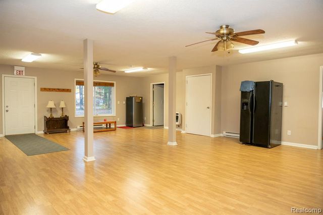 9887 W Higgins Lake Drive, Roscommon, MI 48653