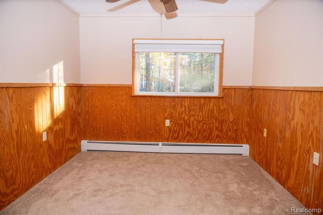 9887 W Higgins Lake Drive, Roscommon, MI 48653