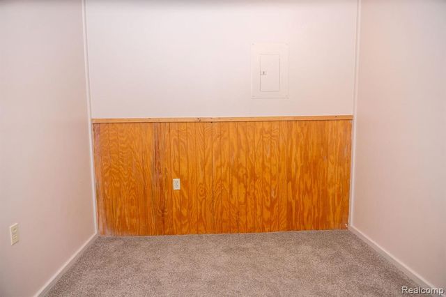 9887 W Higgins Lake Drive, Roscommon, MI 48653