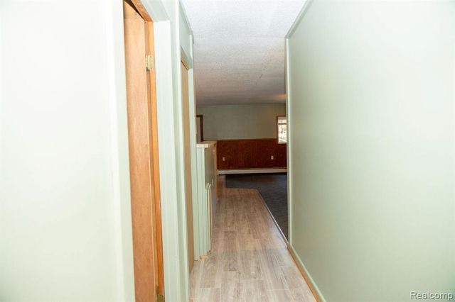 9887 W Higgins Lake Drive, Roscommon, MI 48653