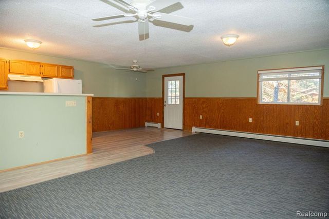 9887 W Higgins Lake Drive, Roscommon, MI 48653