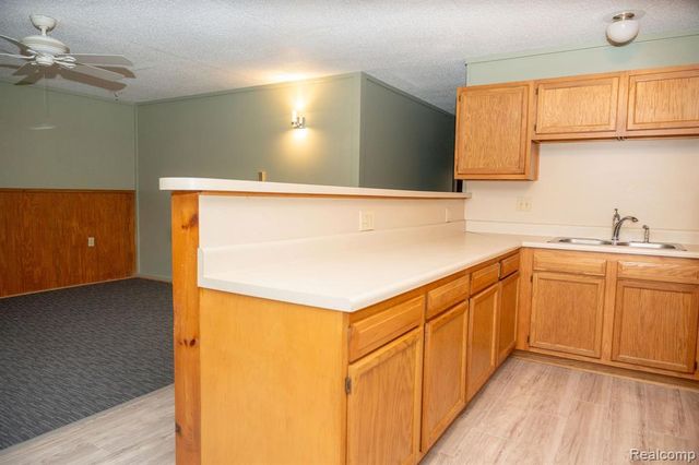 9887 W Higgins Lake Drive, Roscommon, MI 48653