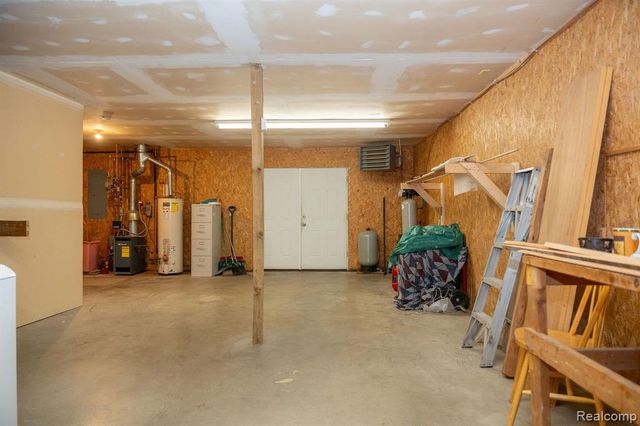 9887 W Higgins Lake Drive, Roscommon, MI 48653