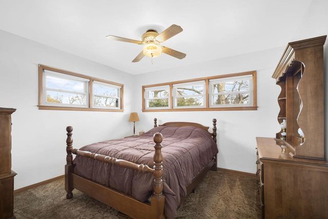 5333 S 28th STREET, Greenfield, WI 53221