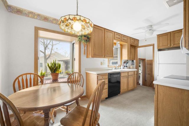 5333 S 28th STREET, Greenfield, WI 53221