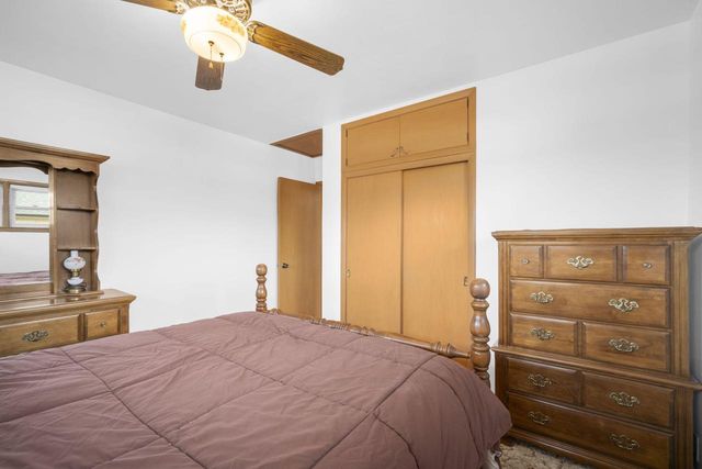 5333 S 28th STREET, Greenfield, WI 53221