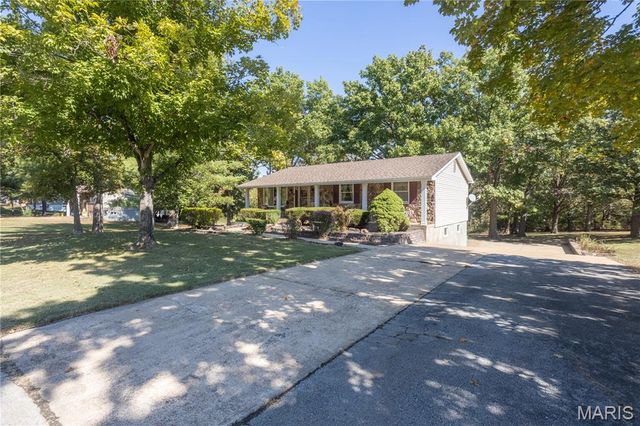 1132 Vicksburg Drive, Festus, MO 63028