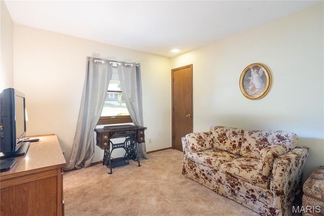 1132 Vicksburg Drive, Festus, MO 63028