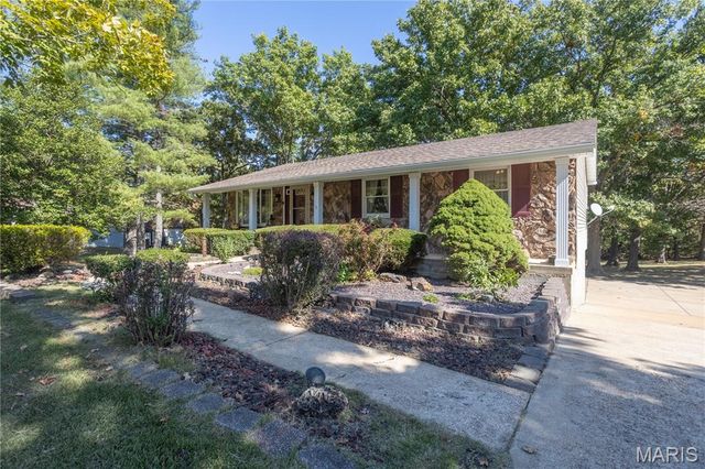 1132 Vicksburg Drive, Festus, MO 63028