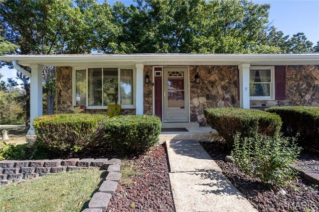 1132 Vicksburg Drive, Festus, MO 63028