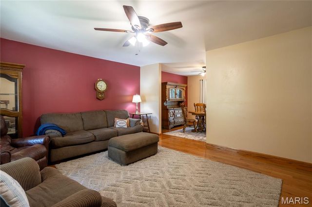 1132 Vicksburg Drive, Festus, MO 63028