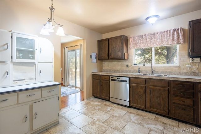 1132 Vicksburg Drive, Festus, MO 63028