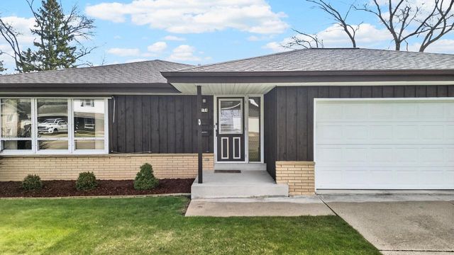 2749 N 31st PLACE, Sheboygan, WI 53083
