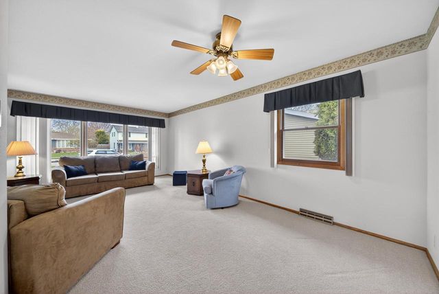 2749 N 31st PLACE, Sheboygan, WI 53083