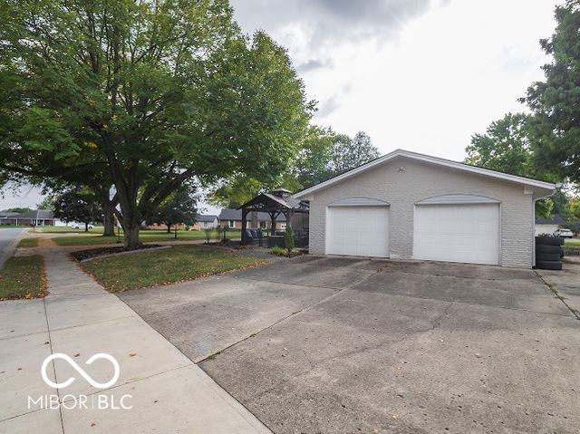 265 Raintree Drive, Danville, IN 46122