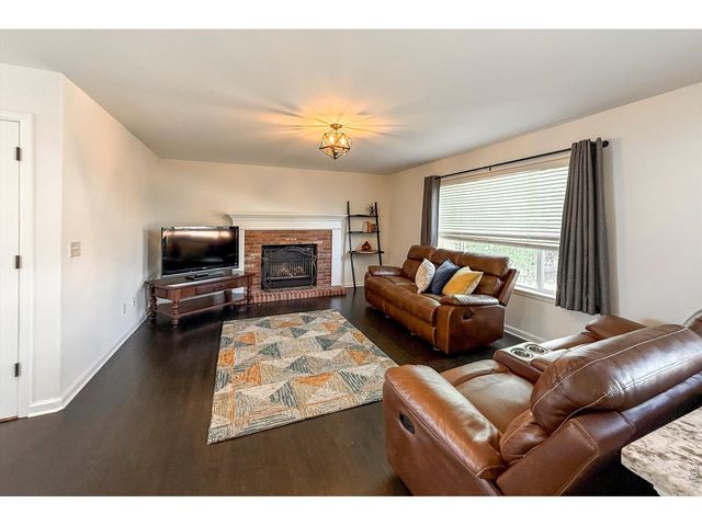 1233 Button Rock Dr, Longmont, CO 80504