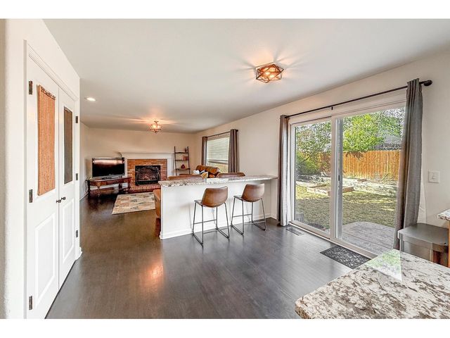 1233 Button Rock Dr, Longmont, CO 80504