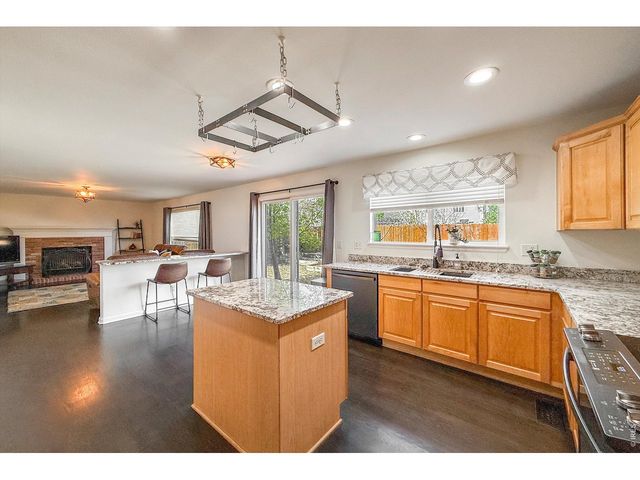1233 Button Rock Dr, Longmont, CO 80504