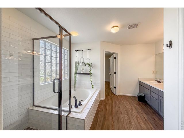 1233 Button Rock Dr, Longmont, CO 80504