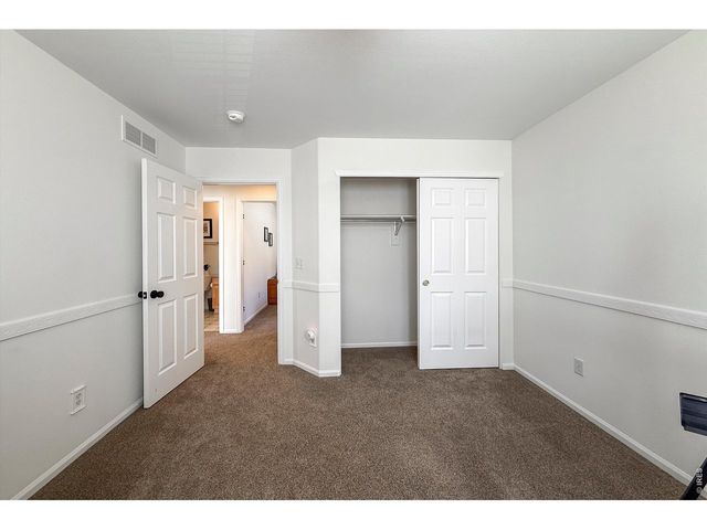 1233 Button Rock Dr, Longmont, CO 80504