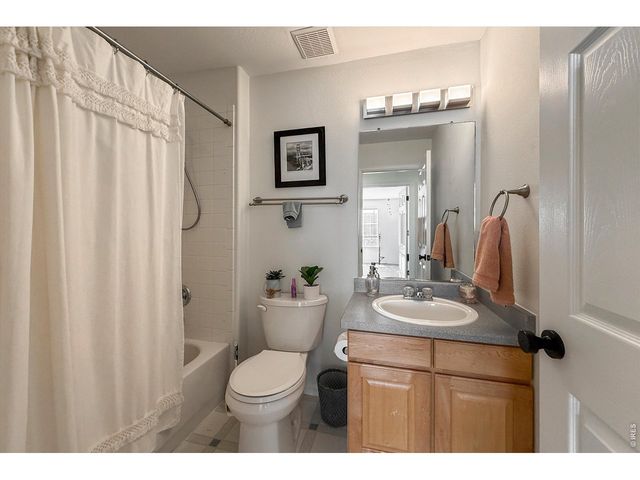 1233 Button Rock Dr, Longmont, CO 80504