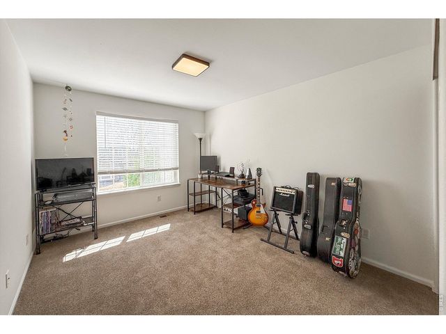 1233 Button Rock Dr, Longmont, CO 80504