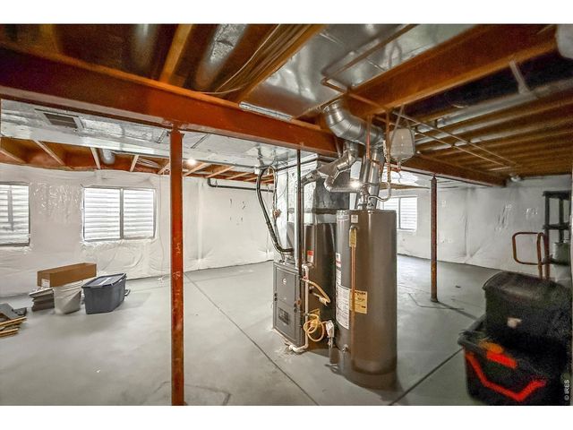 1233 Button Rock Dr, Longmont, CO 80504