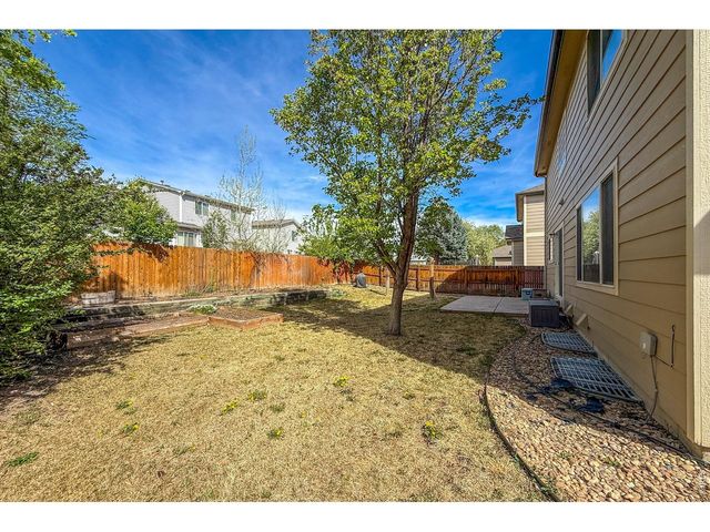 1233 Button Rock Dr, Longmont, CO 80504
