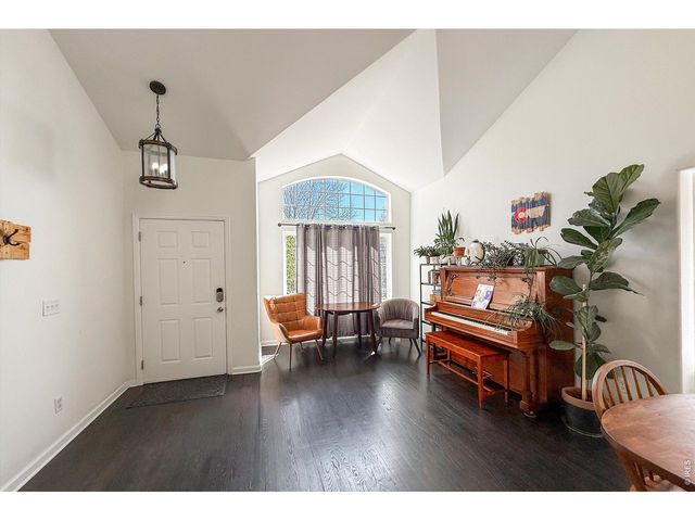 1233 Button Rock Dr, Longmont, CO 80504