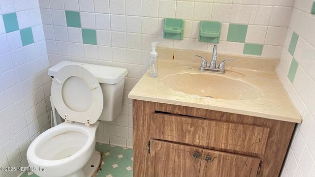 10469 SKYCREST Drive N, Jacksonville, FL 32246