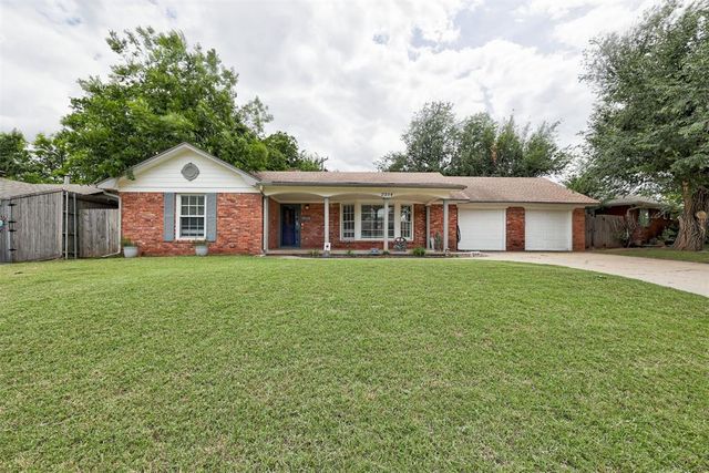 2304 Barclay Road, The Village, OK 73120