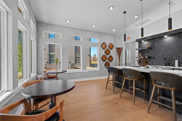 3329 MP Parkway 305, Bentonville, AR 72712