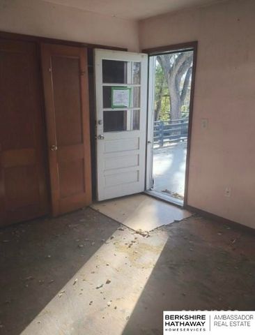 8201 Browne Street, Omaha, NE 68134