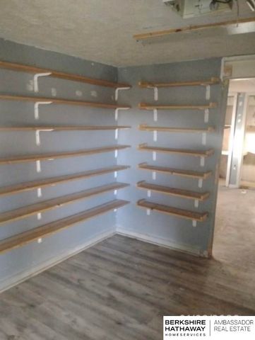 8201 Browne Street, Omaha, NE 68134