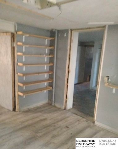 8201 Browne Street, Omaha, NE 68134